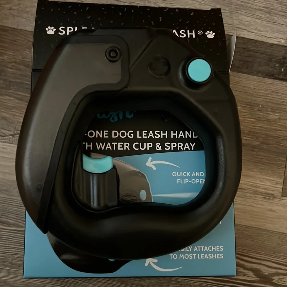 Splash - 🆕 all in one dog leash, handle with water cup and spray